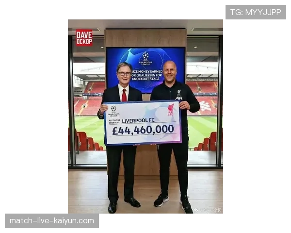 英超“英超冠军”奖杯开启2026年社区巡展，首站抵达利物浦一残疾人足球学校